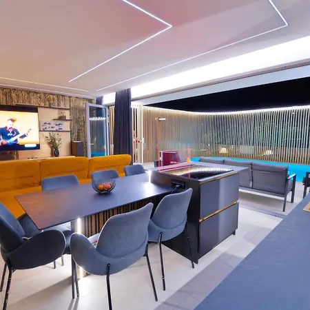 Timm - Luxury Villa *